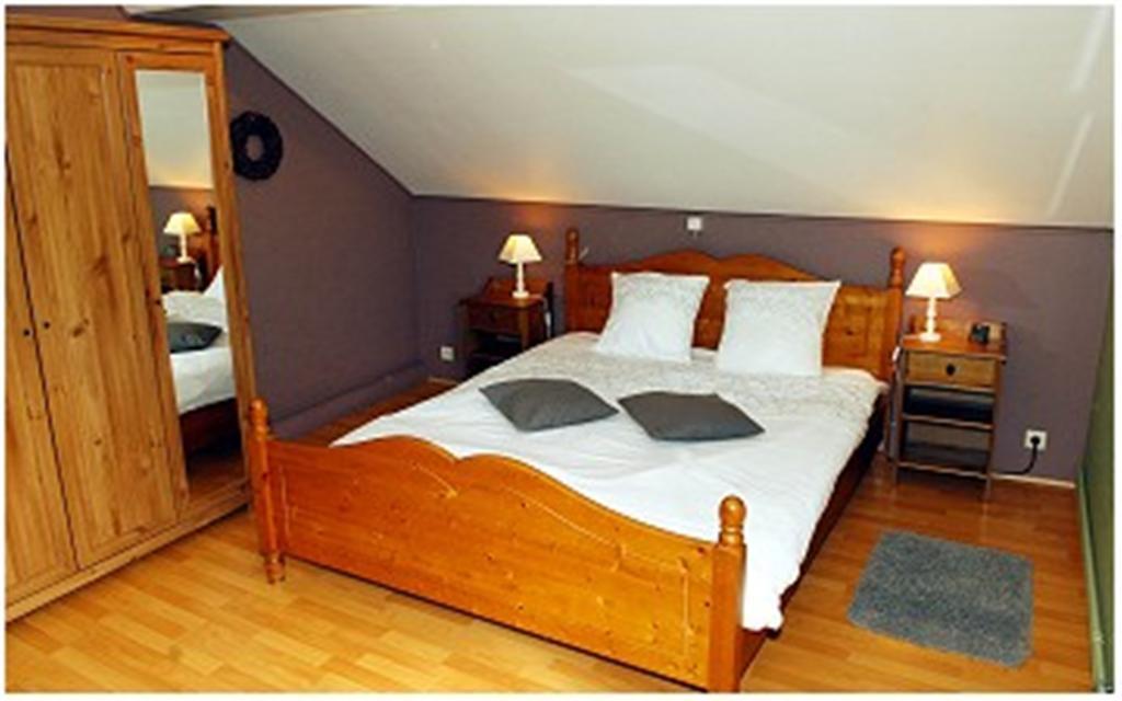 Bed En Breakfast Le Freyr Dinant Exterior photo