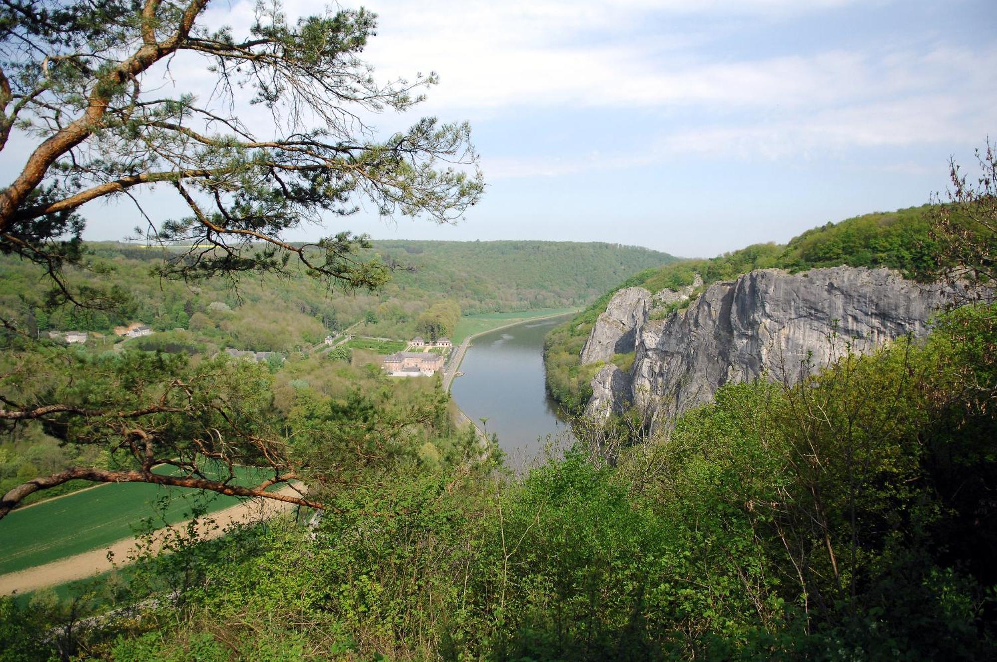 Bed En Breakfast Le Freyr Dinant Exterior photo